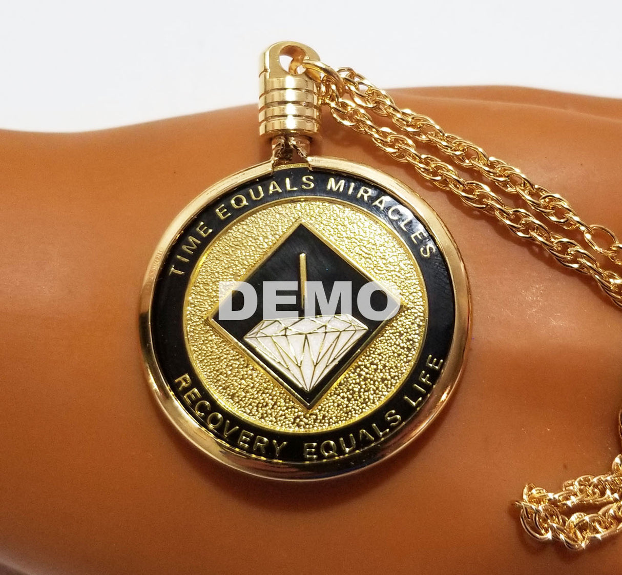 mhkt- Necklace Medallion Holder