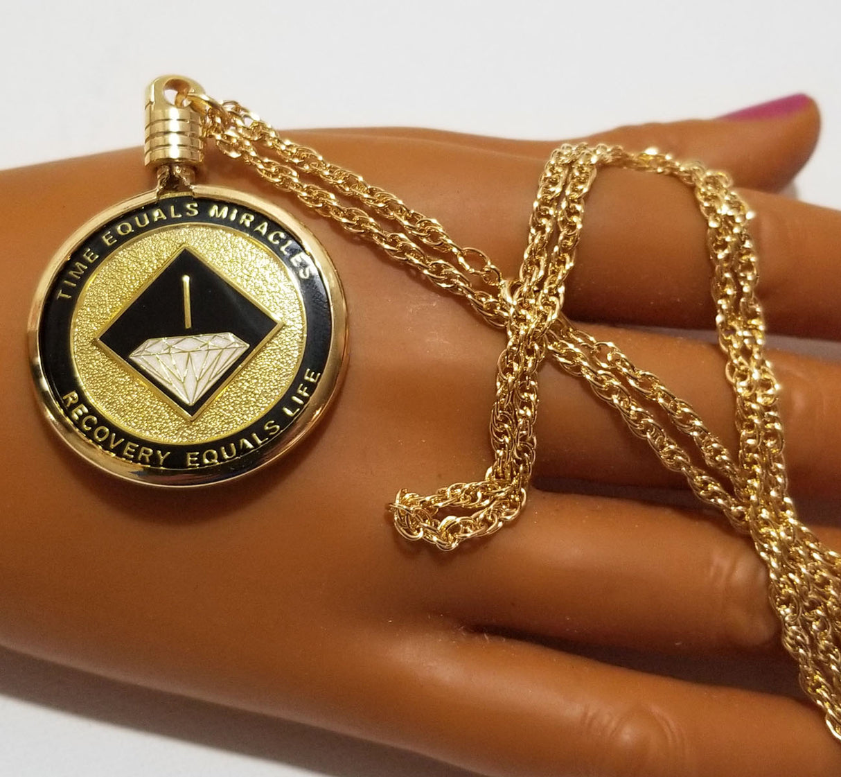 mhkt- Necklace Medallion Holder