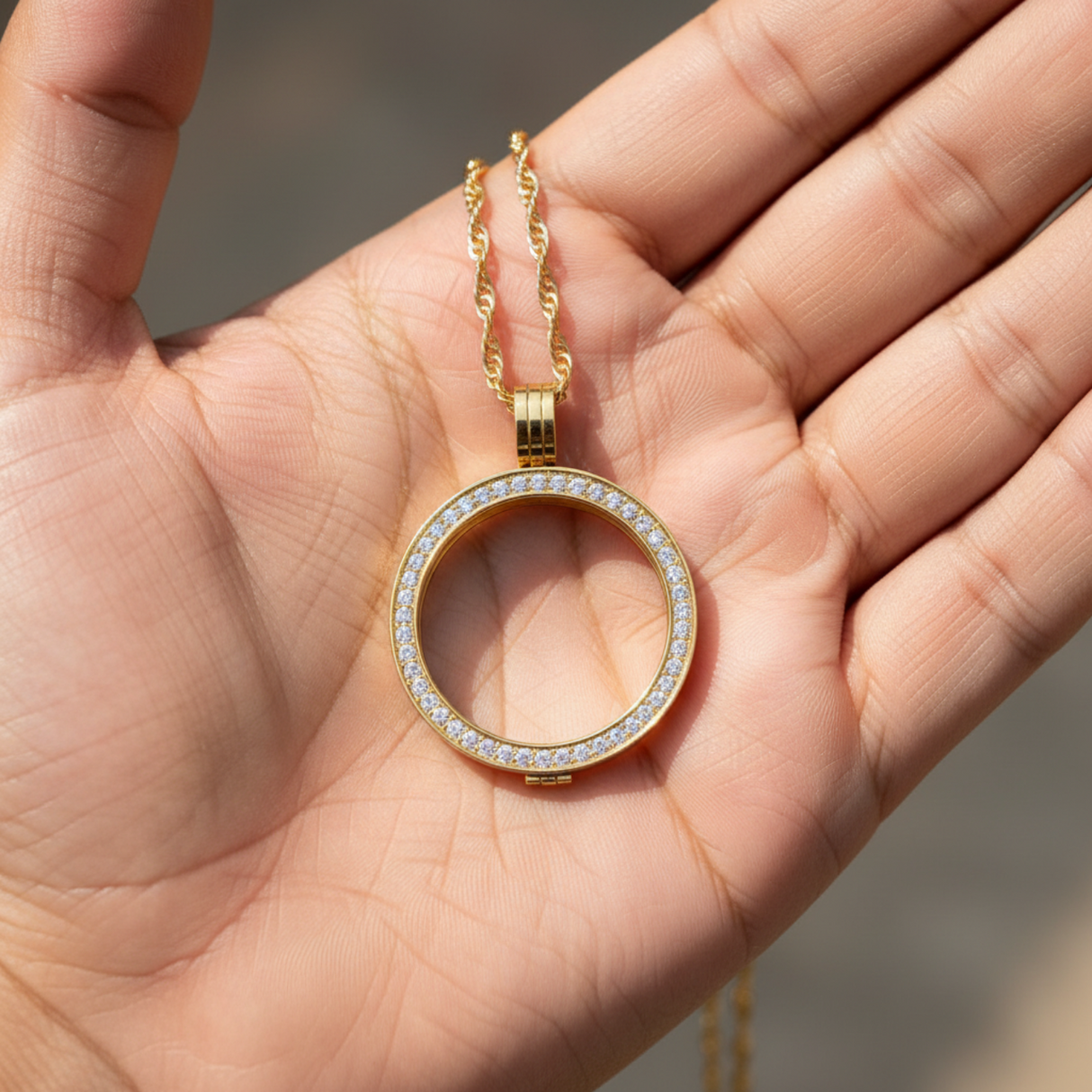 mhkt- Bling Necklace Medallion Holder