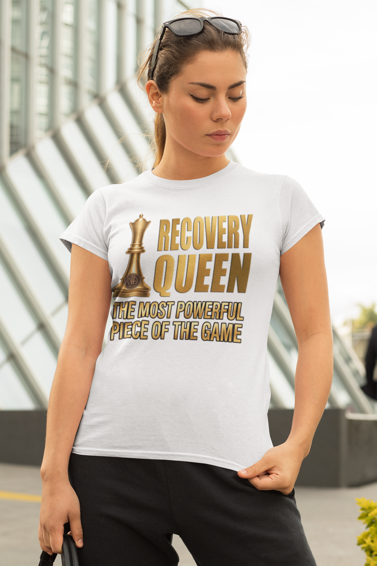 ldTs- Queen Chest Piece Tee