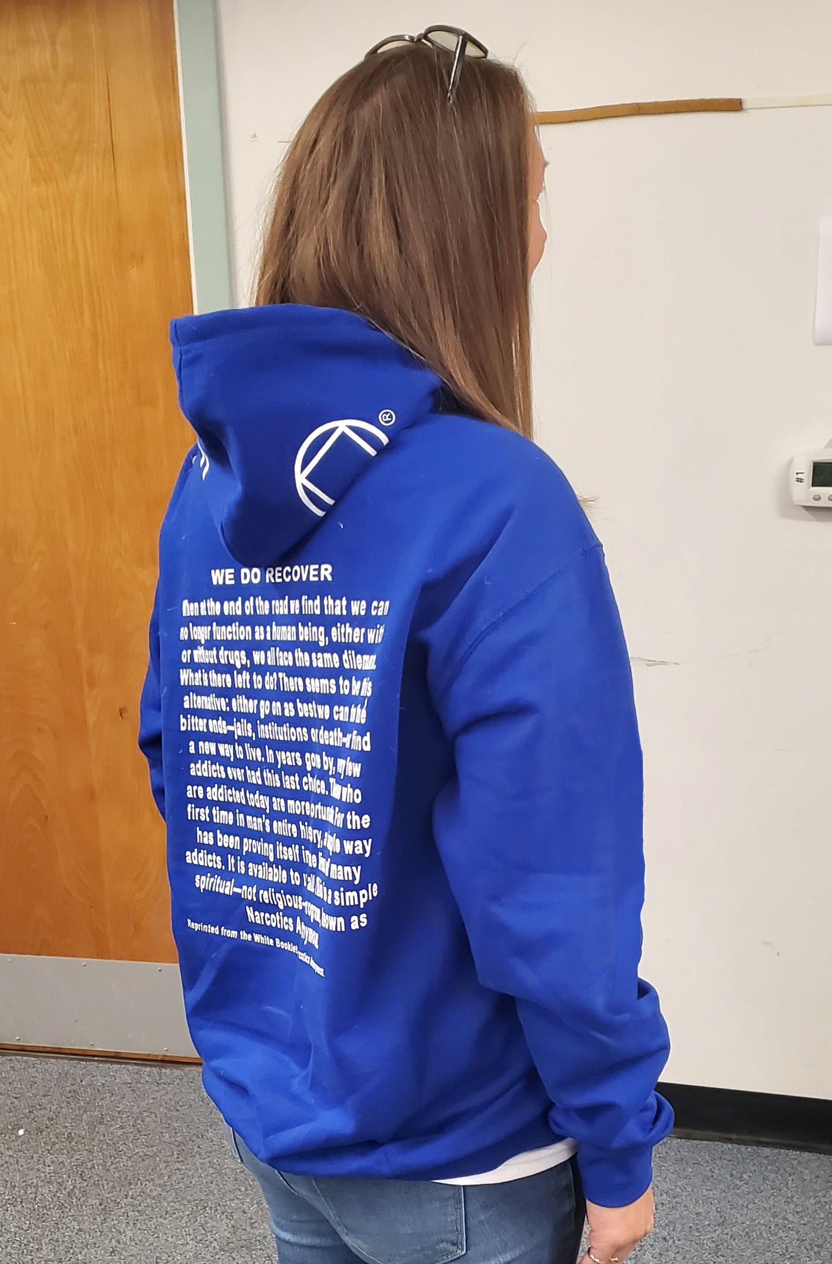 NA BASIC TEXT BLUE HOODIE