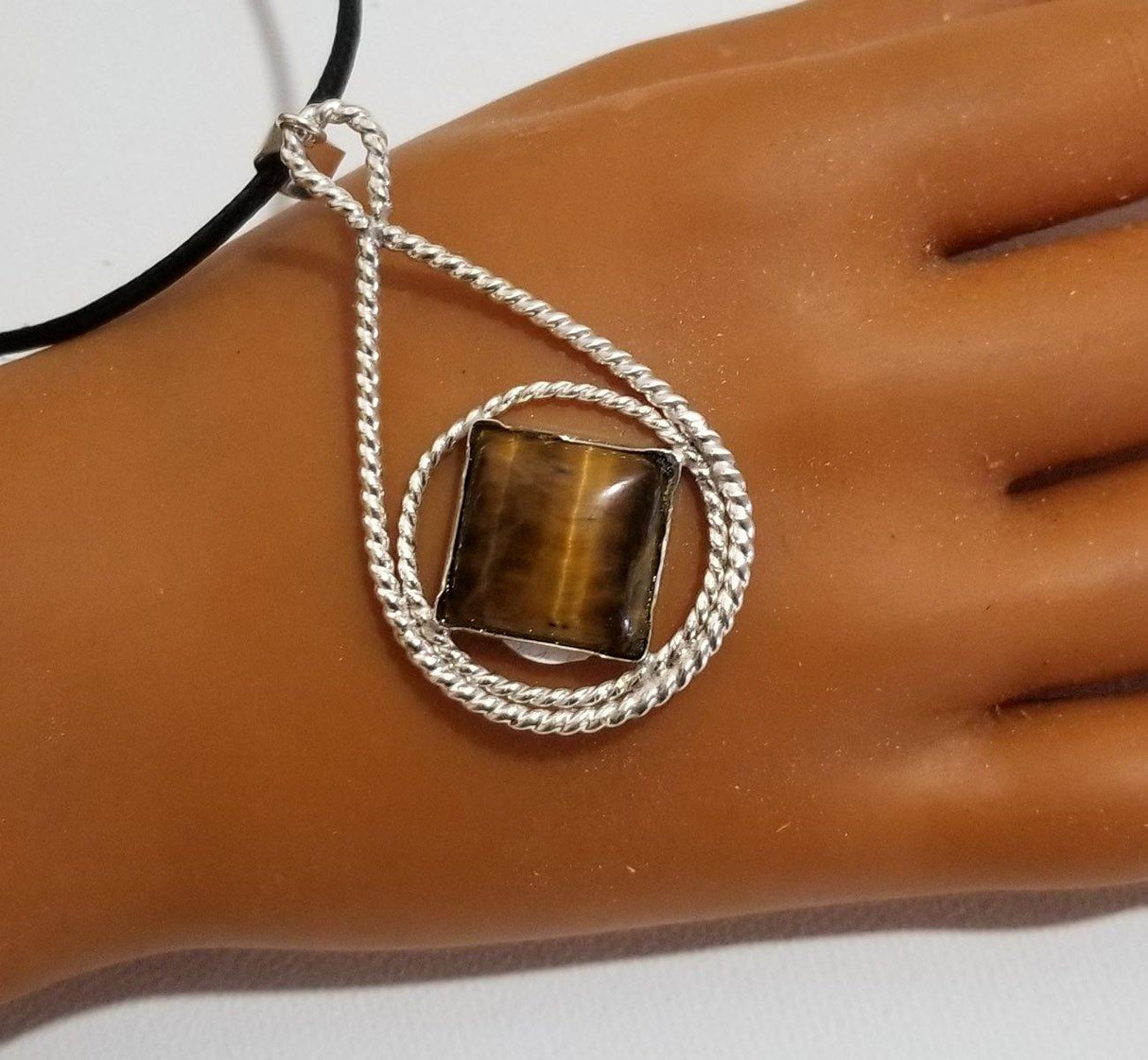 az0168- Silver, NA Symbol Pend - nawears