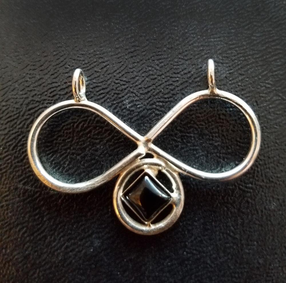 az0172- Silver, NA Infinity Symbol # 1 Pen - nawears