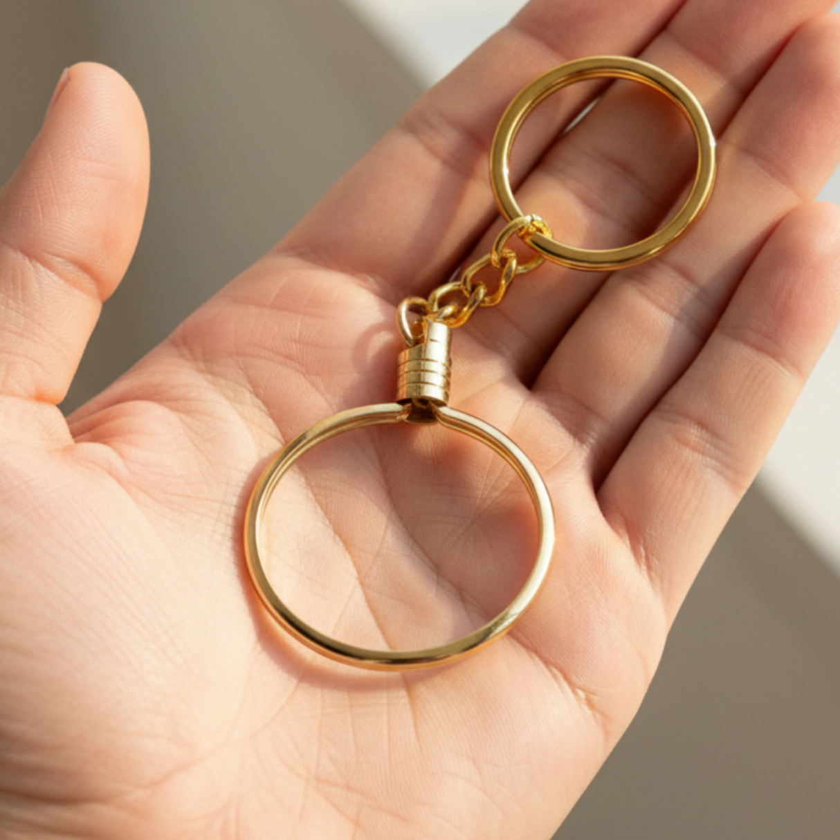 mhkt- Key Chain Medallion Holder w/ Chain