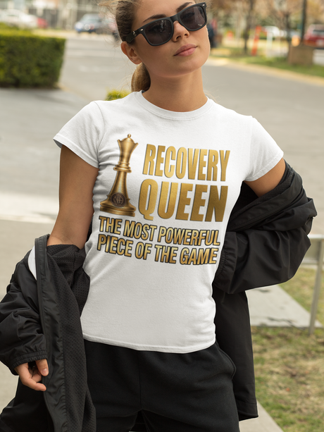 ldTs- Queen Chest Piece Tee