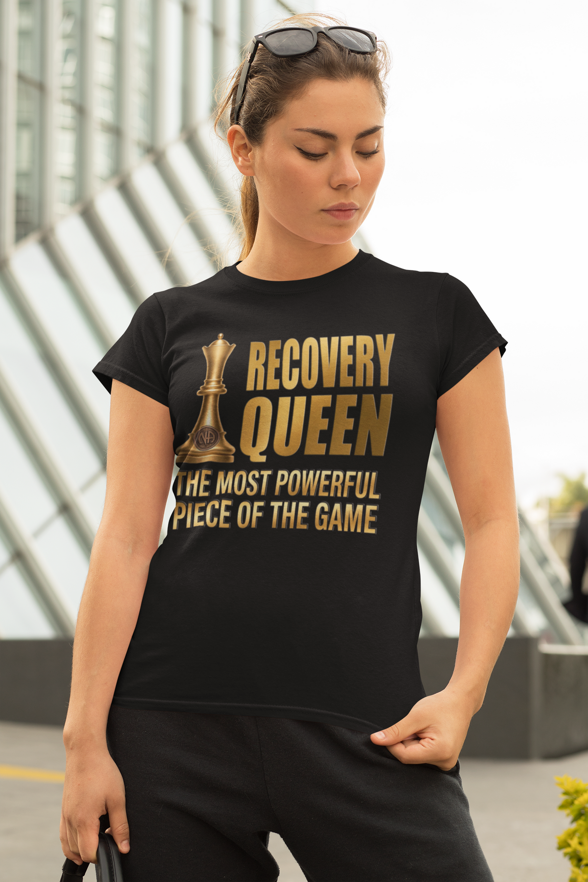 ldTs- Queen Chest Piece Tee