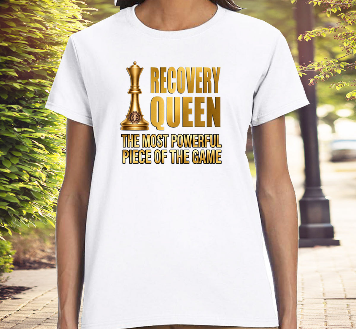 ldTs- Queen Chest Piece Tee