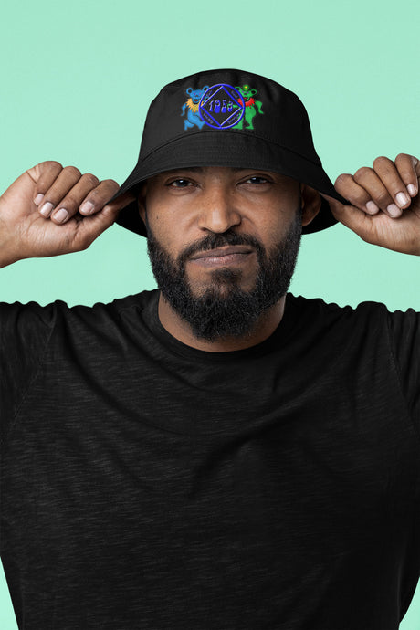 cbh- Teddy Holding Symbol Bucket Hat