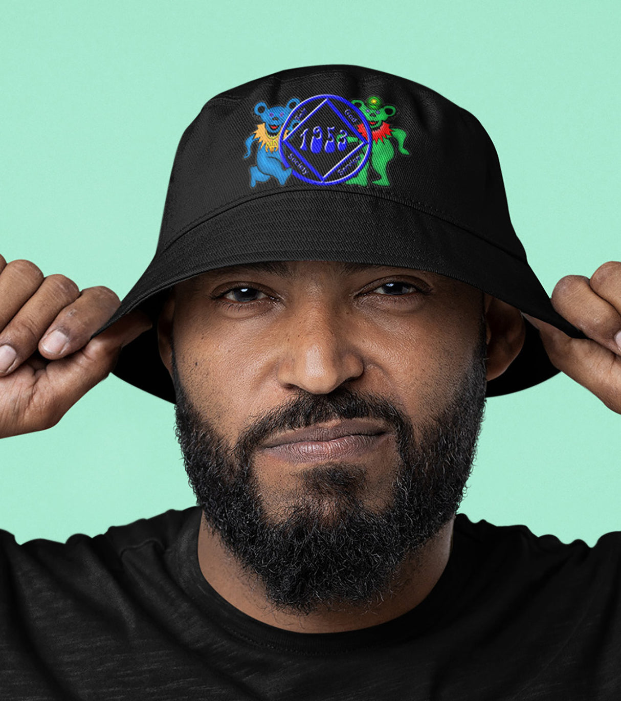 cbh- Teddy Holding Symbol Bucket Hat