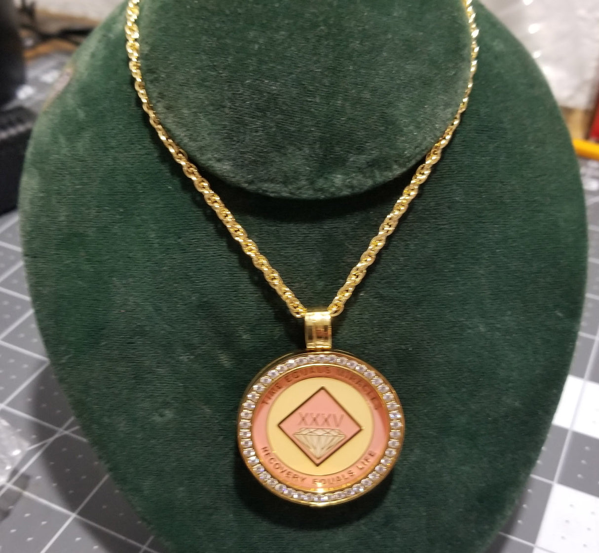 mhkt- Bling Necklace Medallion Holder