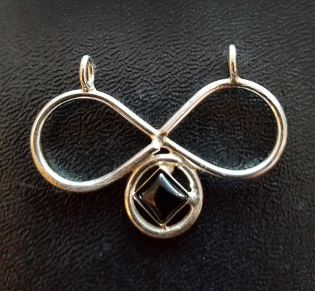 az0172- Silver, NA Infinity Symbol # 1 Pen - nawears