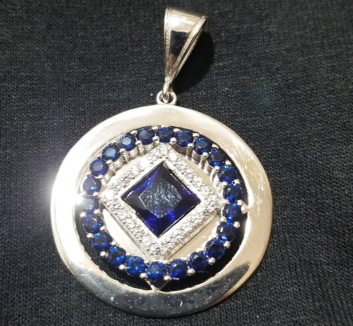 ssj024- X-Large Gemmed NA Pendant - nawears